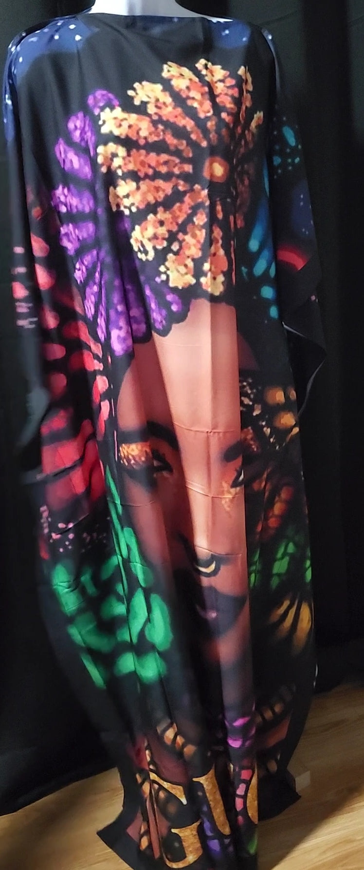 Black, Green, & Red Portrait Silk-Like Kaftan